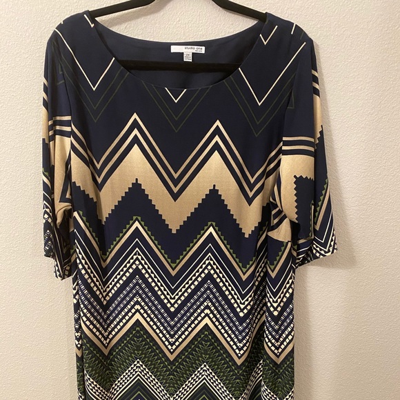 Dress - Picture 5 of 7